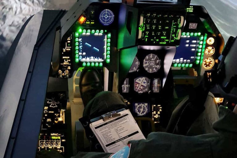 FA18_COCKPIT_CLOSE_VIEW_24x36