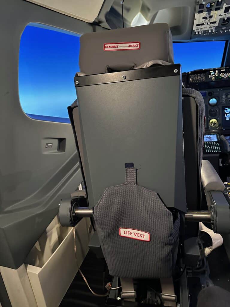 Boeing 737NG Seats – back view