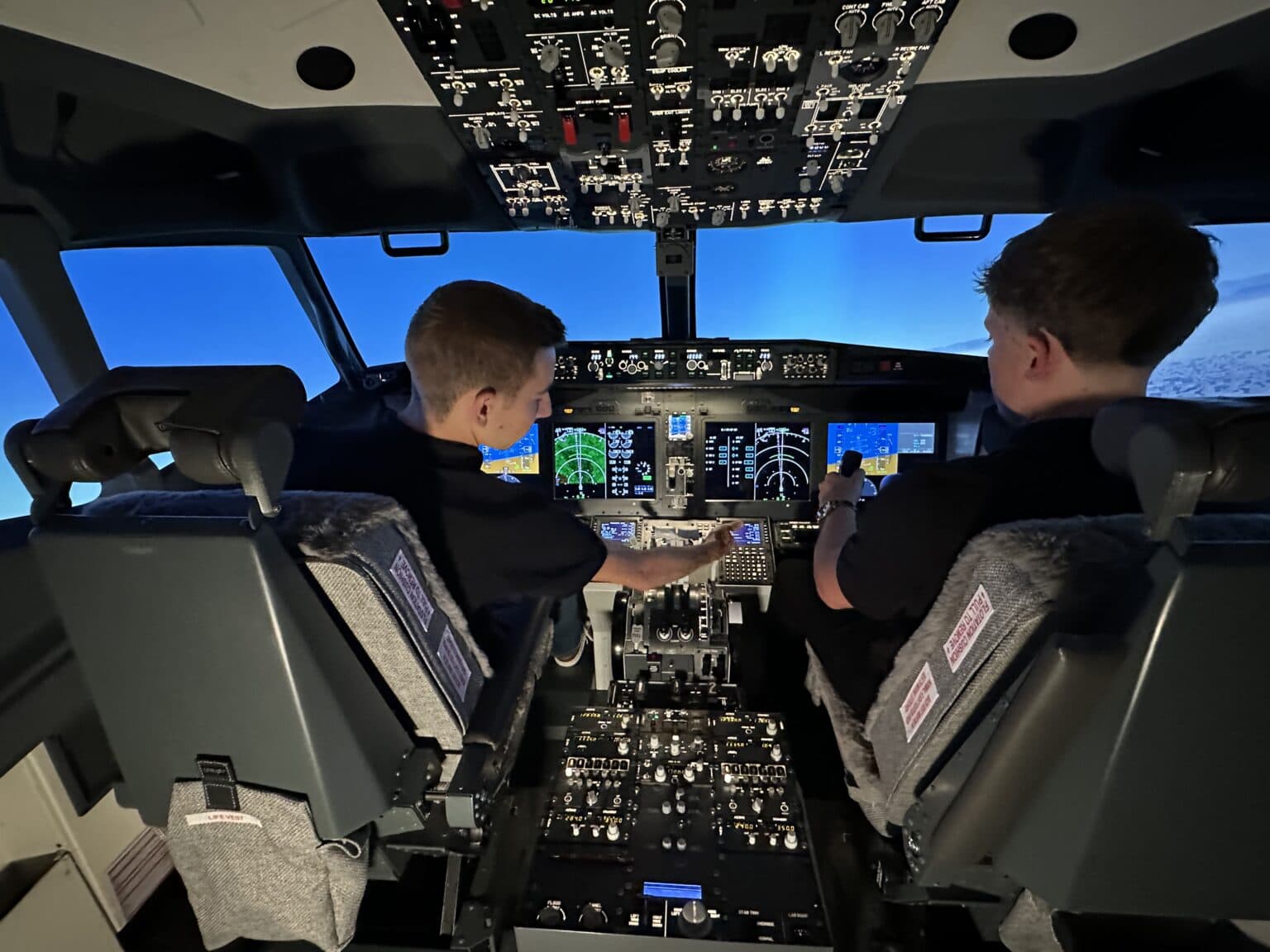 B737 MAX 8 cockpit taking off